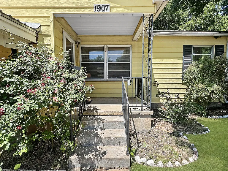 1907 NW Lindy Ave — Photo 7