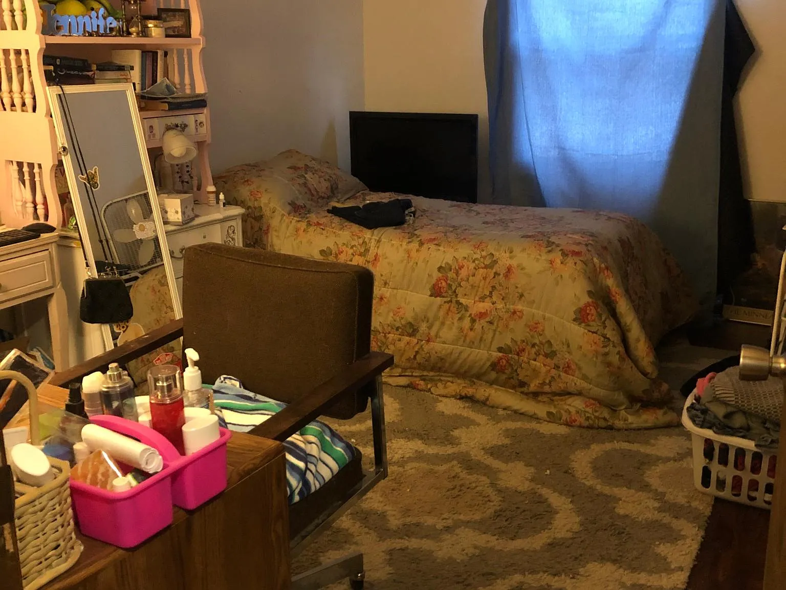 4 bed, $2,000 — Photo 2