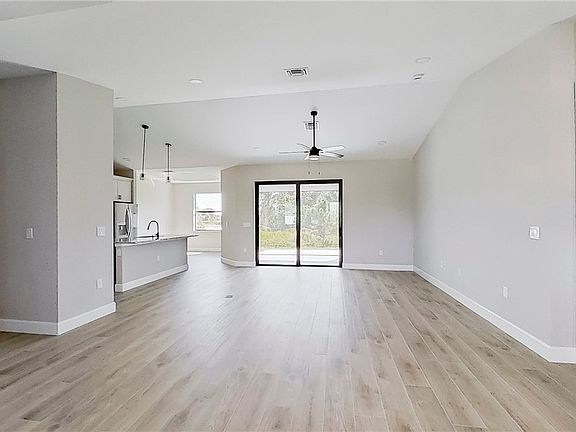 5th image of 1616 Abbott Ave