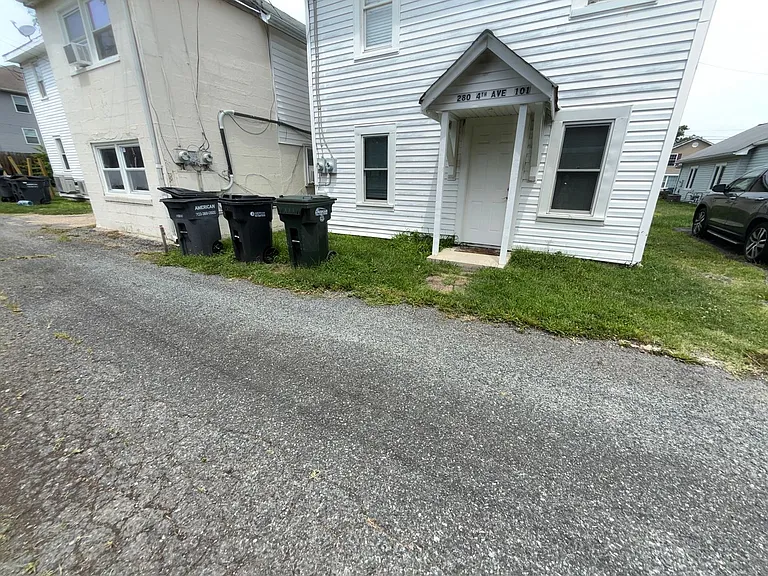 208 4th Ave — Photo 12
