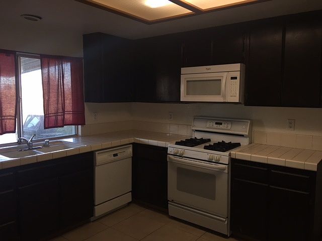 2nd image of 17528 Orange St