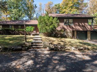 19 Ridgeview Road, Poughkeepsie, NY 12603