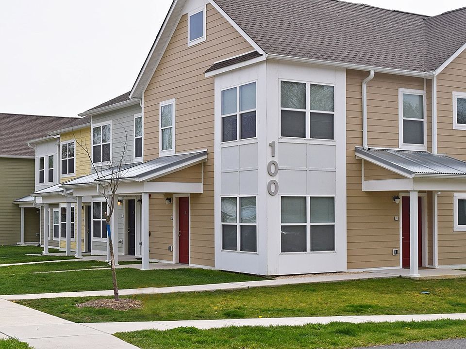 1st image of 1000 Maresca Cir