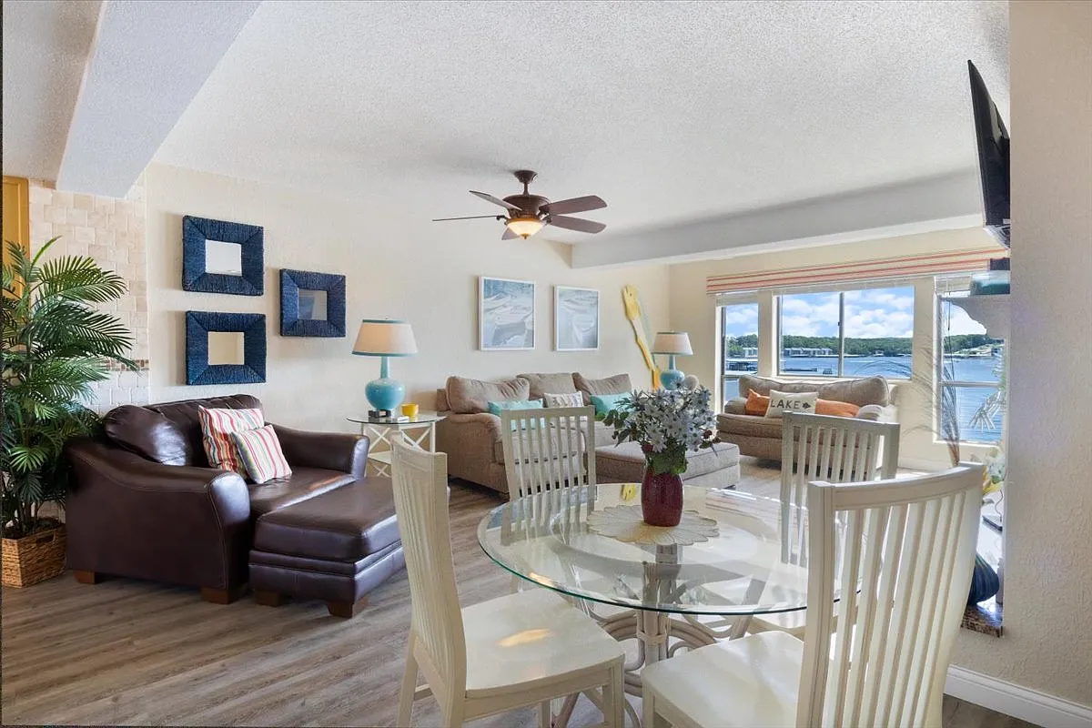 3 bed, $2,500 — Photo 3
