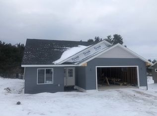 732 Maple Creek Blvd, Petoskey, MI 49770