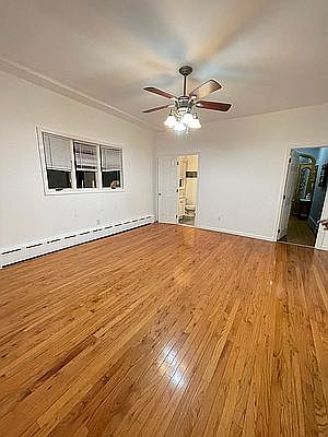 4th image of 36 De Hart Ave #2