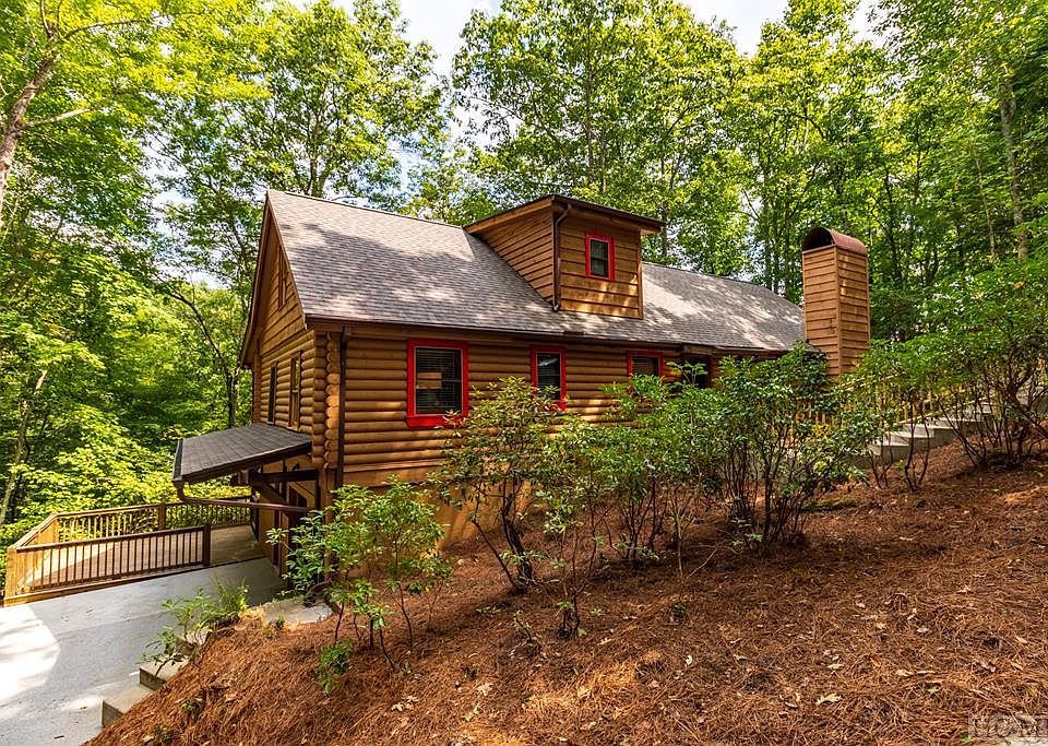 1st image of 948 Hickory Dr