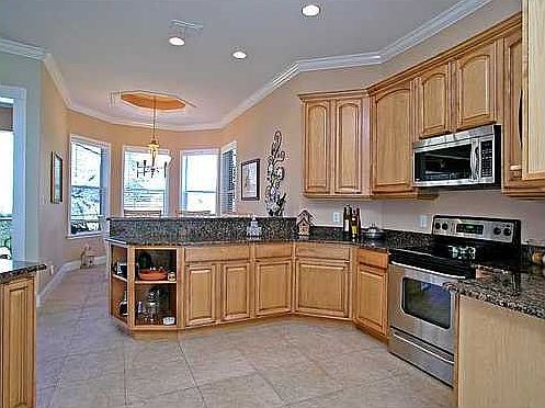 3rd image of 10822 Arrowtree Blvd