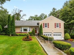 42 Rock Ridge Dr, Rye Brook, NY 10573