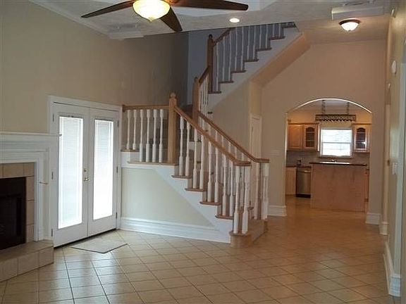 5th image of 2300 Helena Ave