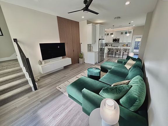 4th image of 403 Bobbie St