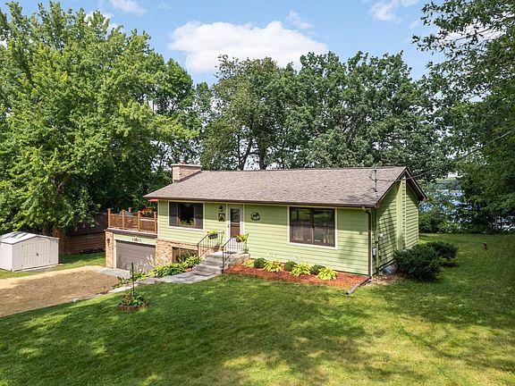 2nd image of 27985 Lakelawn Dr