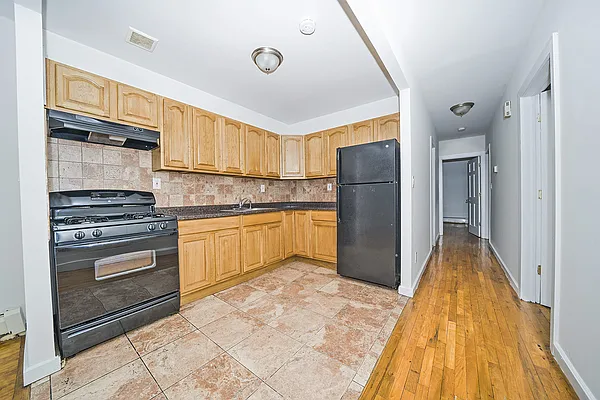 Rented by Level Group | media 1