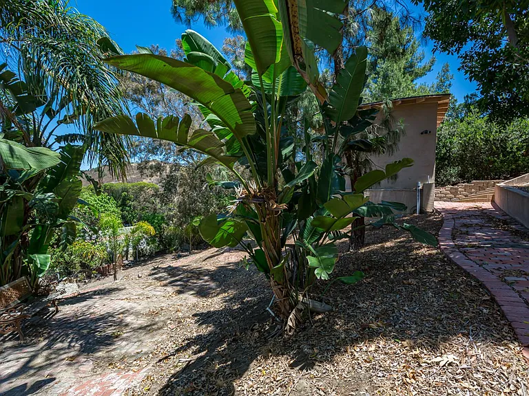 5564 Lone Star Dr — Photo 50