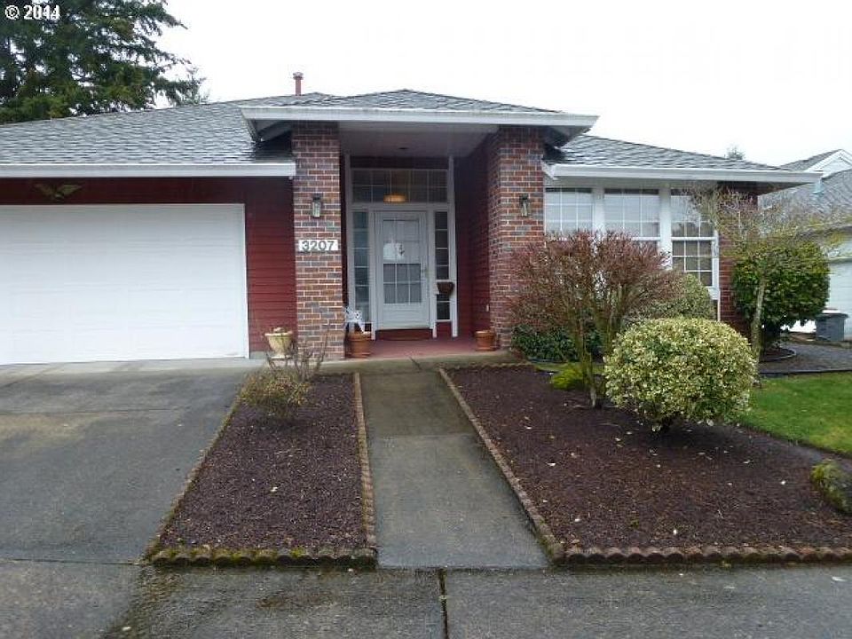 1st image of 3207 SE 156th Ave