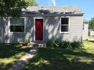 502 9th St NE, Watertown, SD 57201
