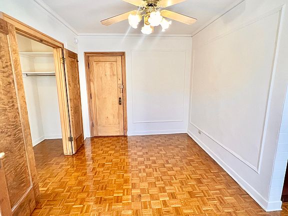 Deluxe 375 sq. ft. Studio