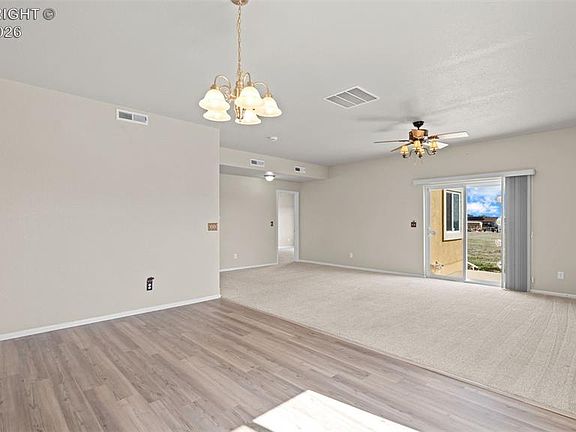 5th image of 1133 E Ivanhoe Dr