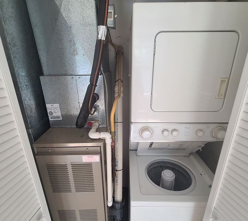 1st image of 1401 N Saint Clair St APT 3B