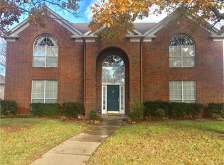 200 Boulder Creek Dr, Desoto, TX 75115
