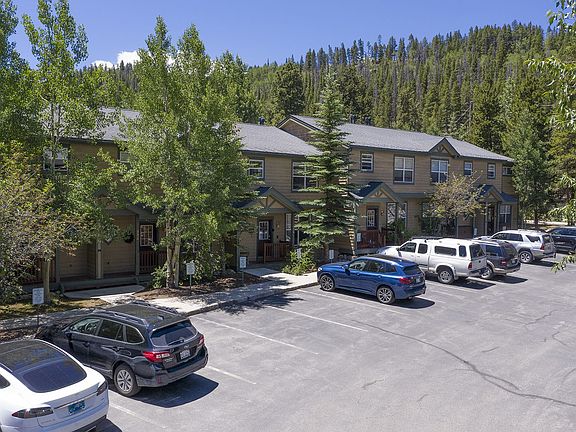 3rd image of 826 Kingdom Dr #826