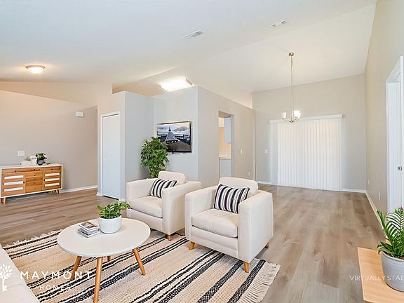 5th image of 2065 E Gloria Dr