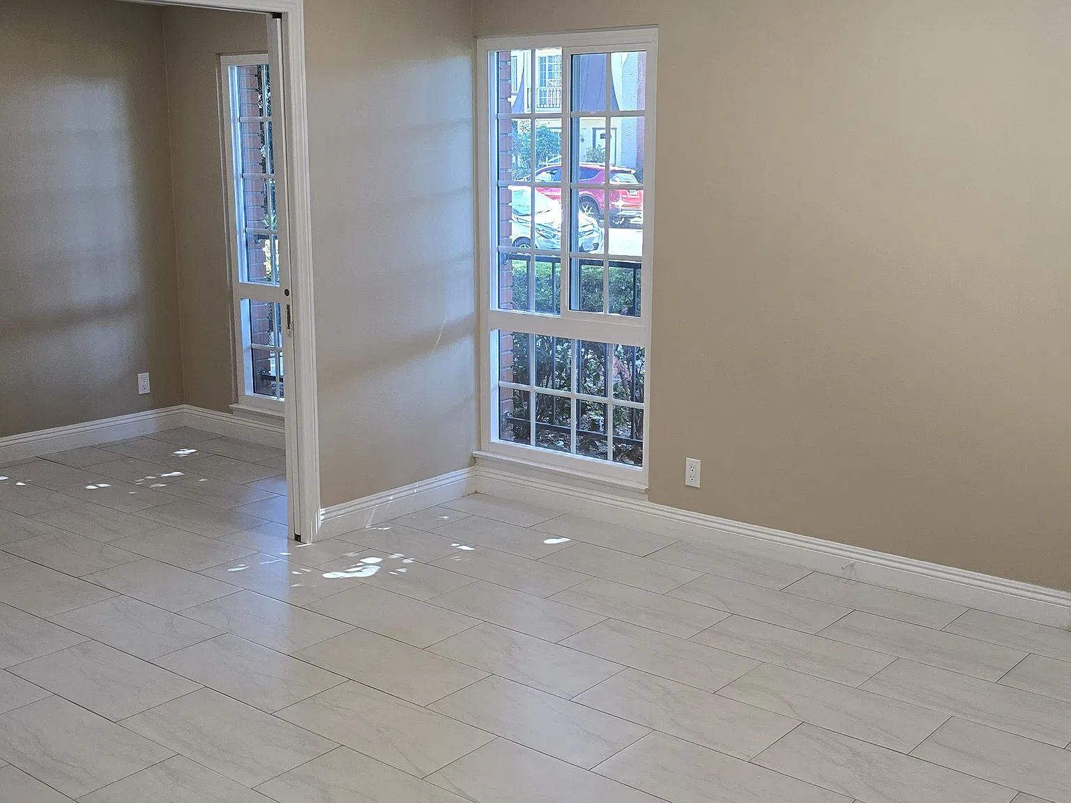 3 bed, 1276 sqft, $3,850 — Photo 4