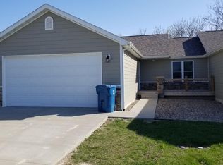 17 Chester Rd, Hannibal, MO 63401