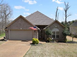 810 Cooper Anderson Rd, Jackson, TN 38305