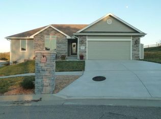 3804 Buckeye Cir, Manhattan, KS 66503