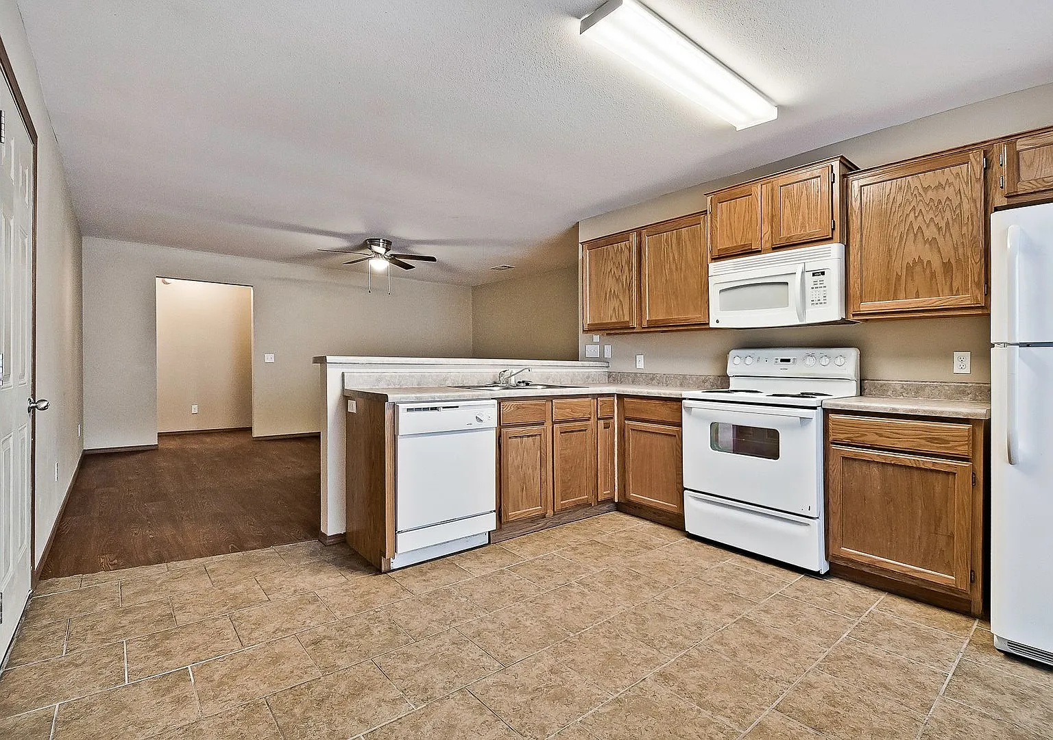 Stonegate Duplexes — Photo 2