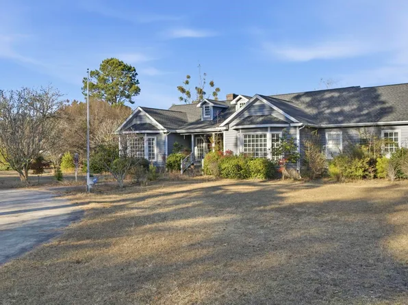 485 Carolina Dr., Loris, SC 29569