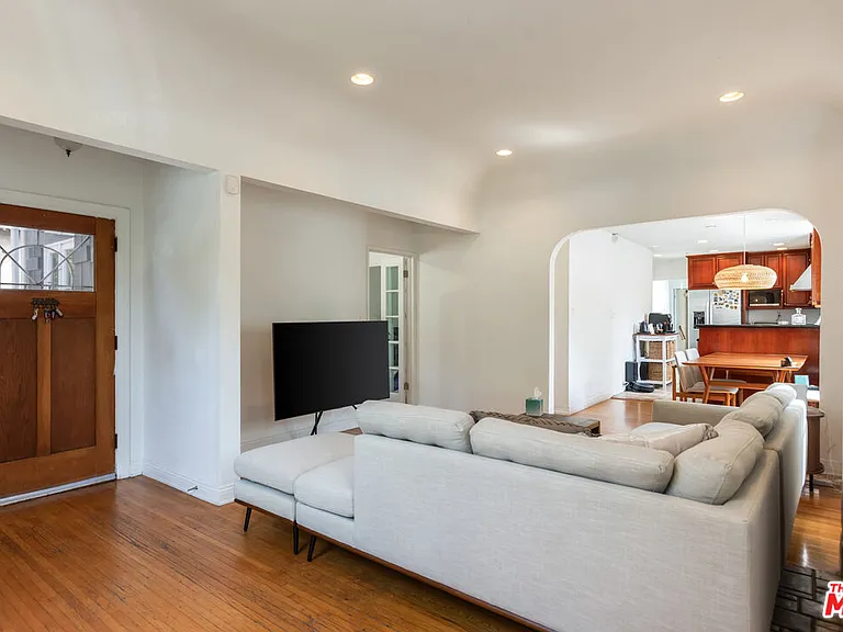 2310 Manning Ave — Photo 4
