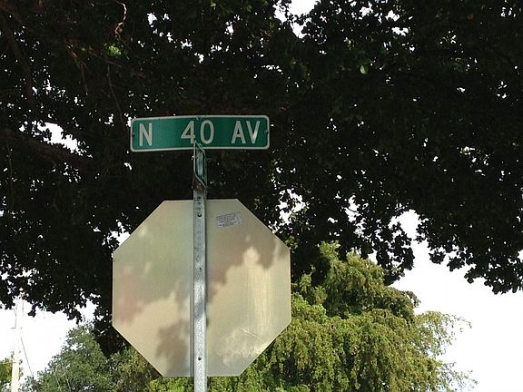 5th image of 1800 N 40th Ave