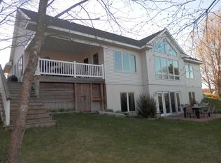 09030 Sugar Tree Ln, Charlevoix, MI 49720