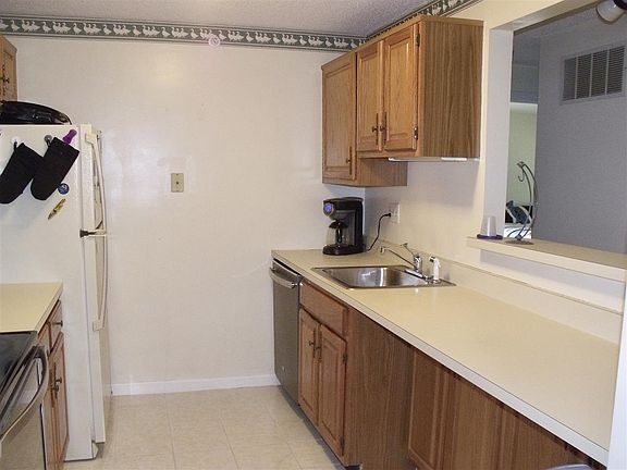 2nd image of 11 Bartemus Trl APT 208