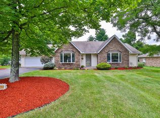 718 Greentree Rd, Lawrenceburg, IN 47025