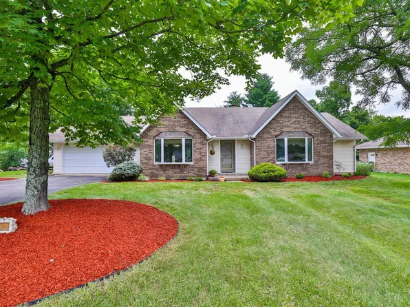 718 Greentree Rd, Lawrenceburg, IN 47025