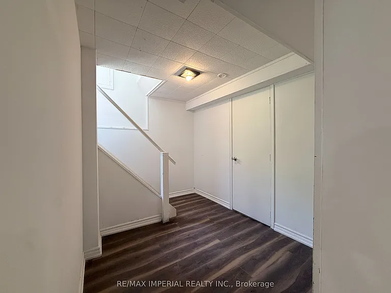 69 Edgar Ave #BASEMENT — Photo 19