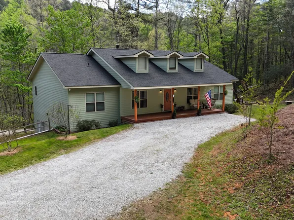 812 Covecrest Dr, Tiger, GA 30576