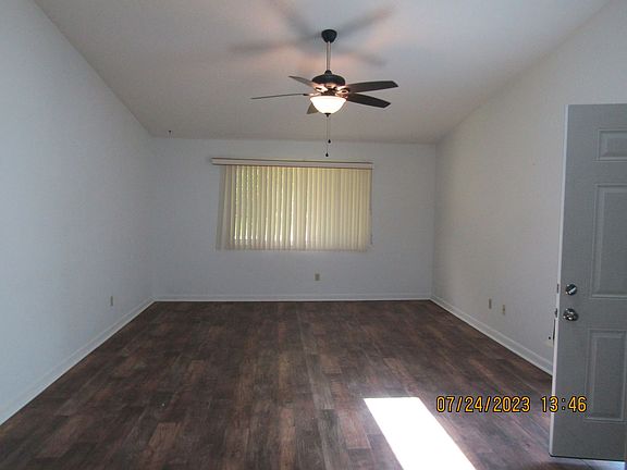 3rd image of 14A Wellhaven Ln