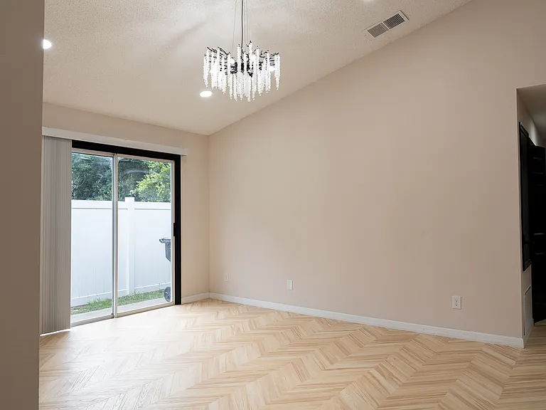 5401 Pullman Dr — Photo 23