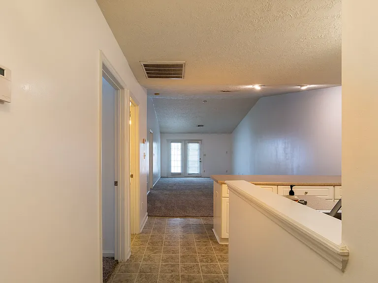 5281 Aruba Cir — Photo 2