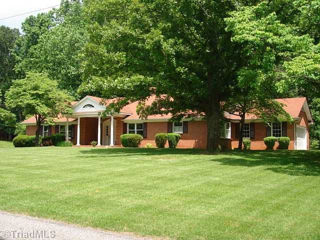 1st image of 5455 Woodcliff Dr