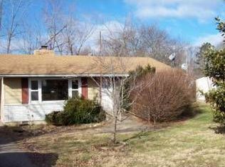 106 Orchard St, Mountain View, MO 65548