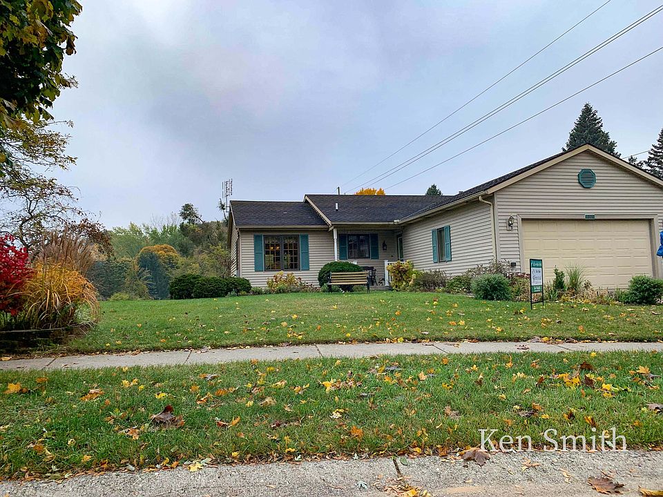 1st image of 1800 Timberlane Ln NE