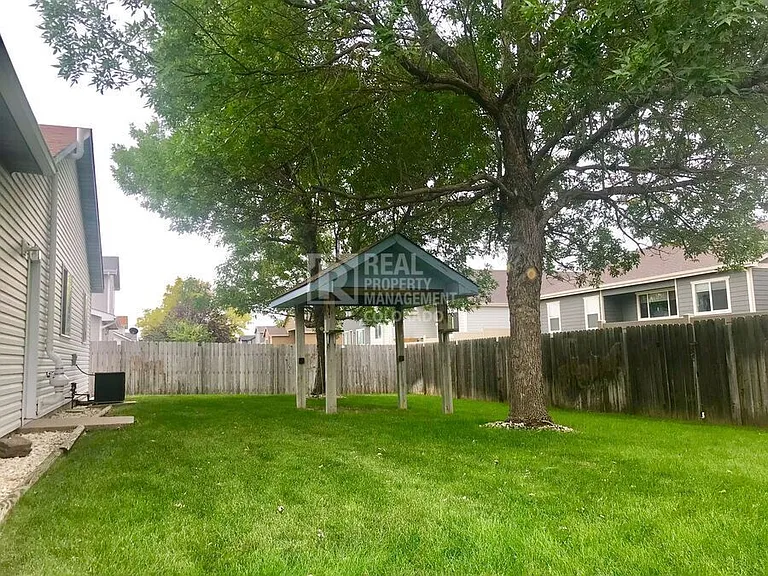 635 Alpine Ave — Photo 27