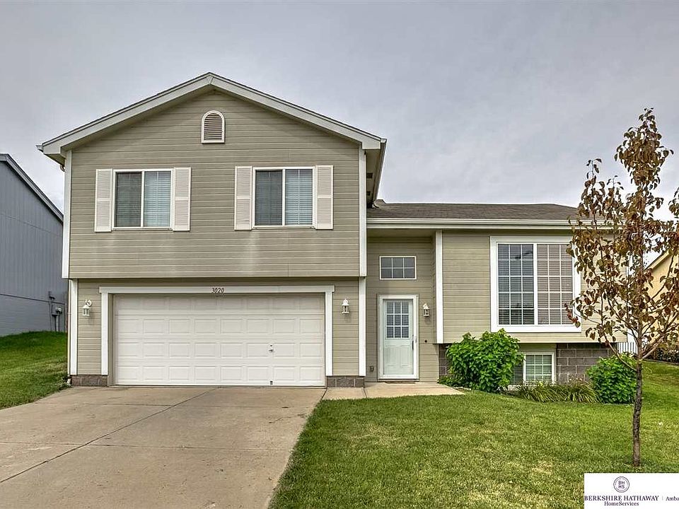 1st image of 3020 N 150th St