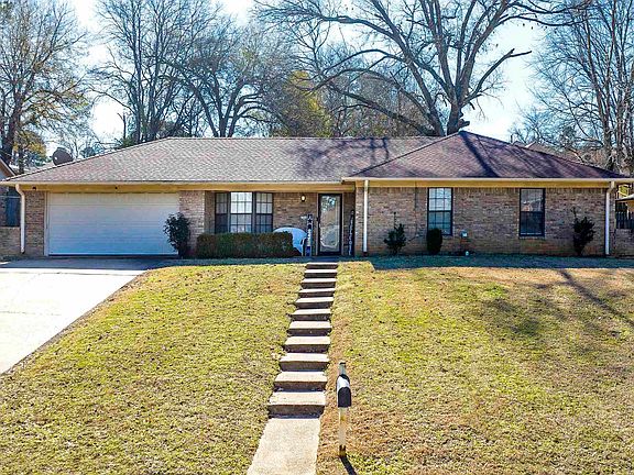 5th image of 1305 Trailwood Ln