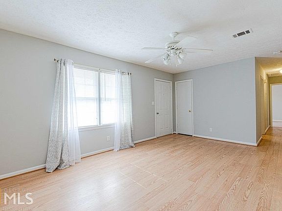 5th image of 1736 N Highpoint Dr